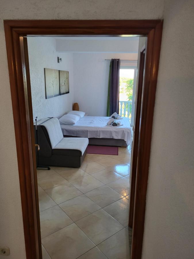 Tustica Apartment *